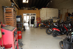 Vorschau für Motorrad und Rollergeschäft mit Werkstatt seit 1997 sucht Nachfolger. 